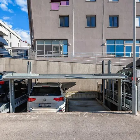 Apartman Centre, Modern App 2+2, Free Parking