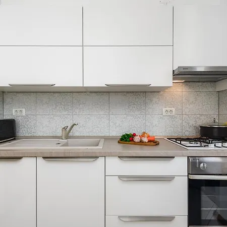 Centre, Modern App 2+2, Free Parking Apartment *